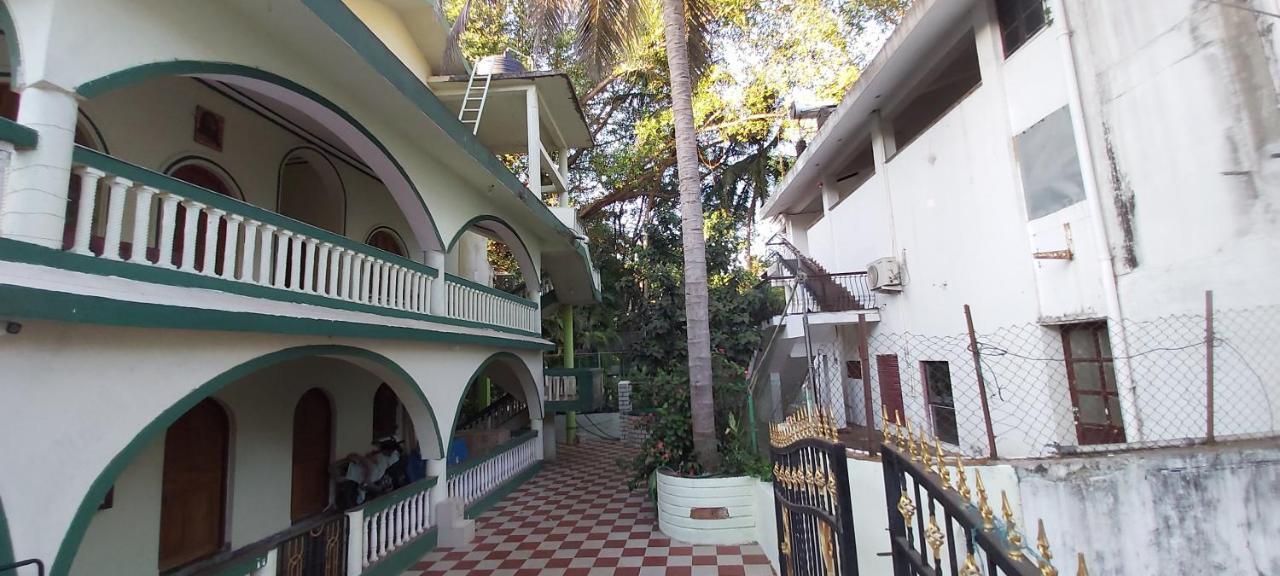Joaquina'S Guest House Калангут Екстер'єр фото